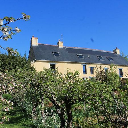 L'Ancien Presbytere Hotel Monterfil Bagian luar foto